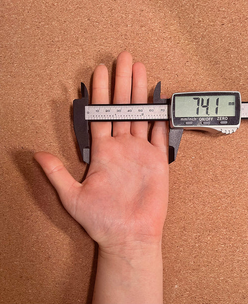 Handmessung für kleine Hände – Hävyx Größenberatung